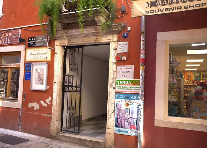 公寓 4 Corner The Center Of The Old Town 扎达尔